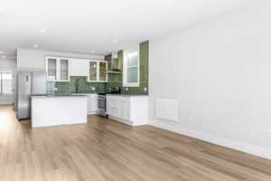 featured image of 3014 Steiner St
