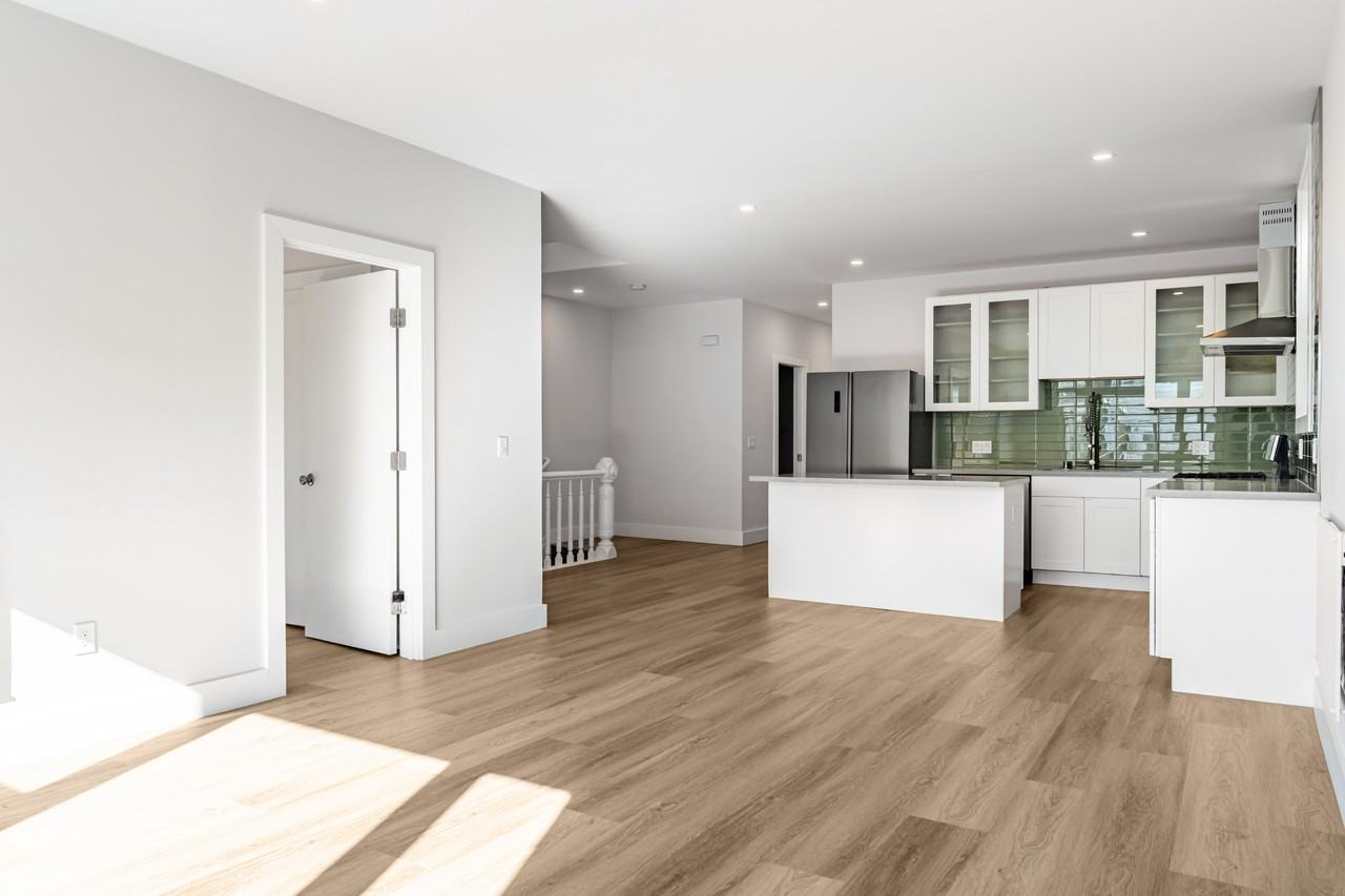 3014 Steiner St - Photo 3 of 32