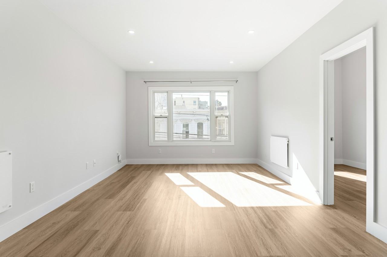 3014 Steiner St - Photo 6 of 32