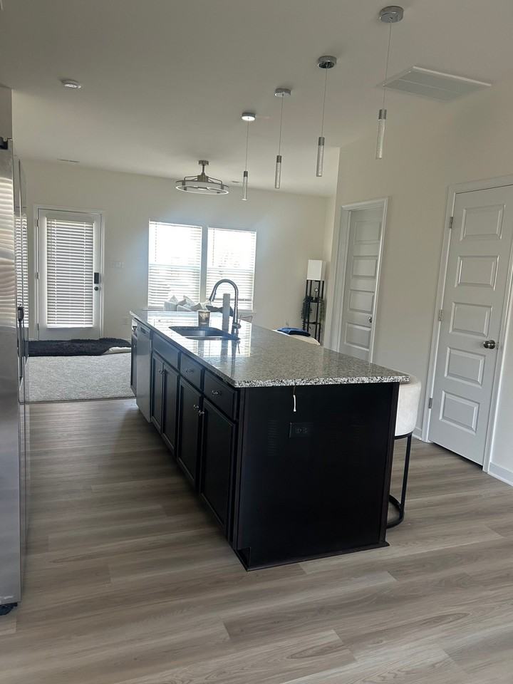 3436 Broadwick Rd - Photo 2 of 6