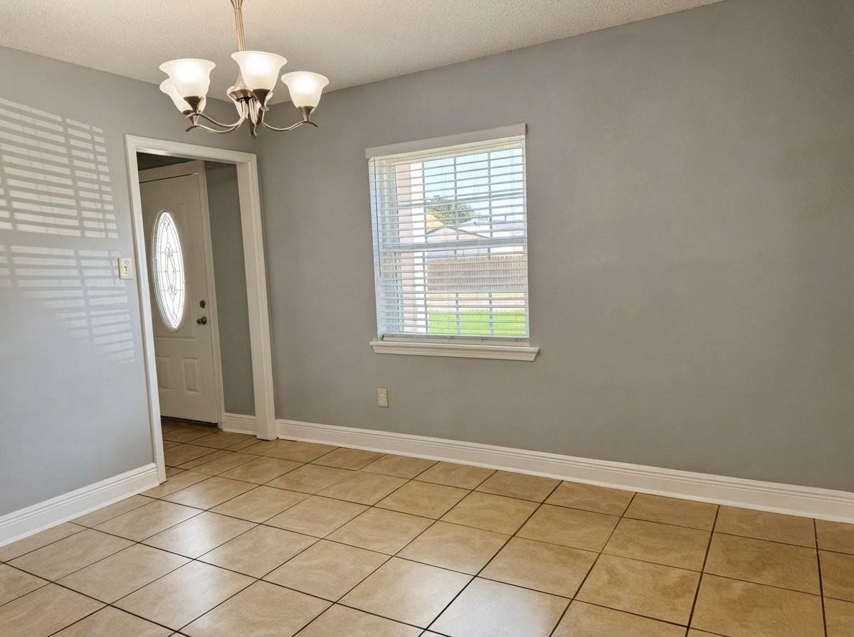 1405 Ellerslie Ave - Photo 3 of 18