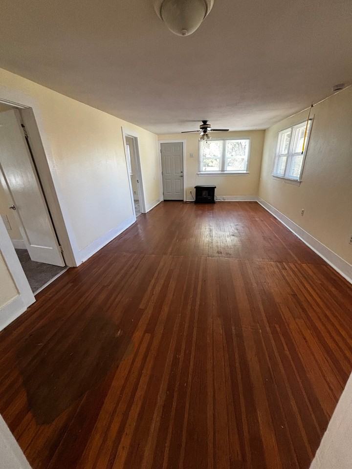 2535 Bly St - Photo 3 of 11
