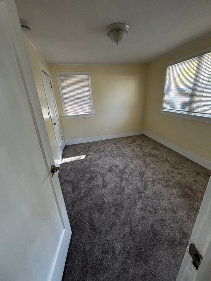 2535 Bly St - Photo 6 of 11