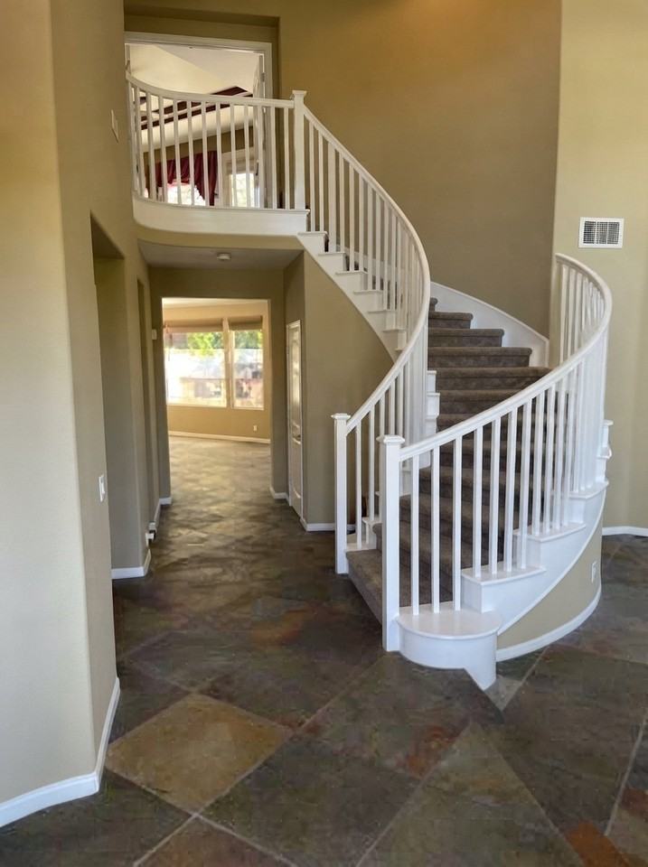 16 Westchester Ct - Photo 3 of 20