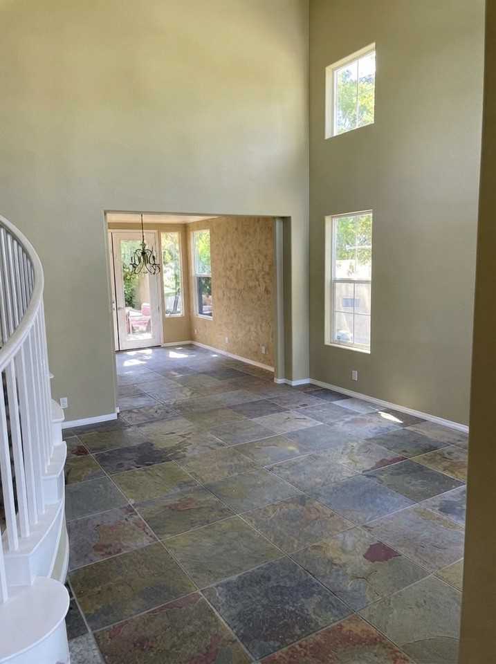 16 Westchester Ct - Photo 4 of 20