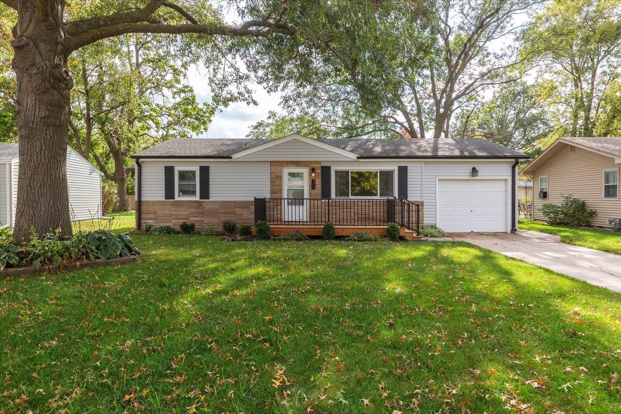 213 Highland Dr - Photo 2 of 20