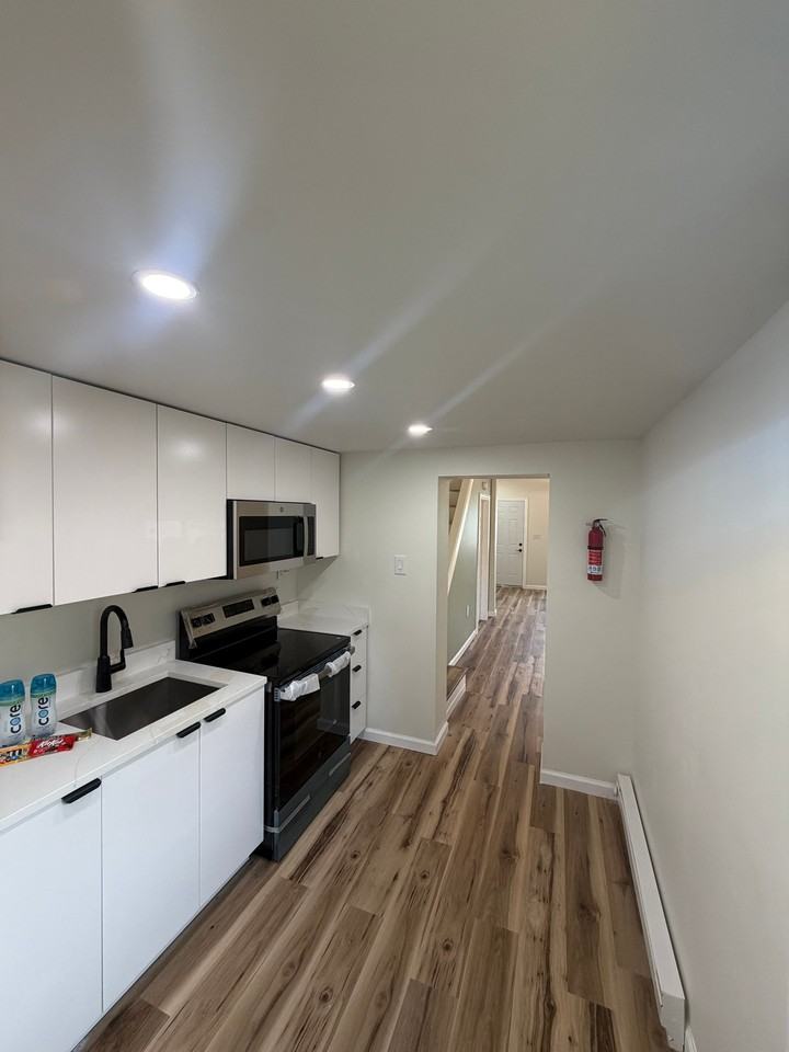 643 Birch St - Photo 2 of 13