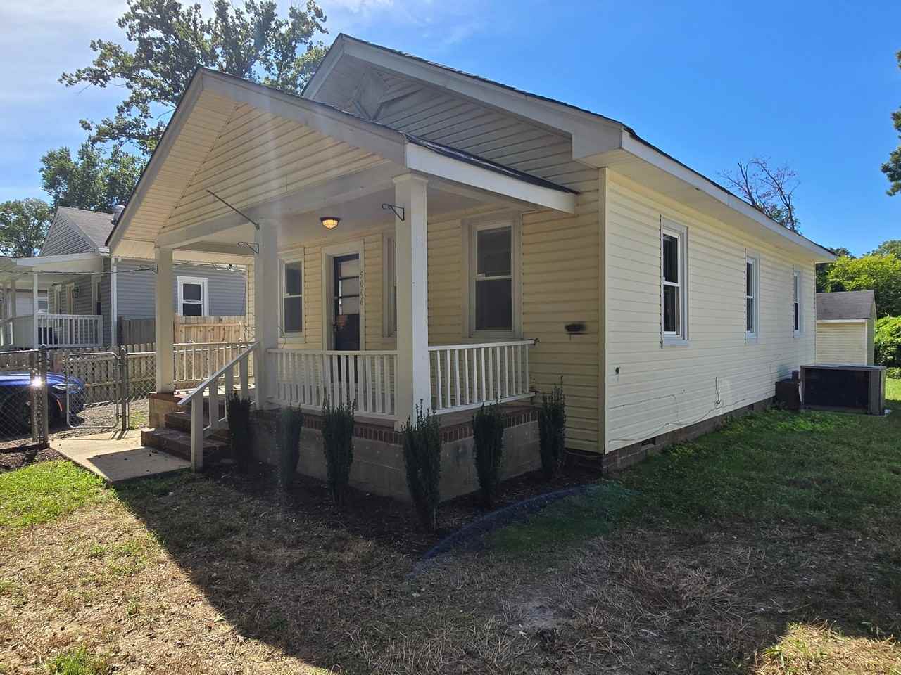 5006 Oriole Ave - Photo 2 of 12