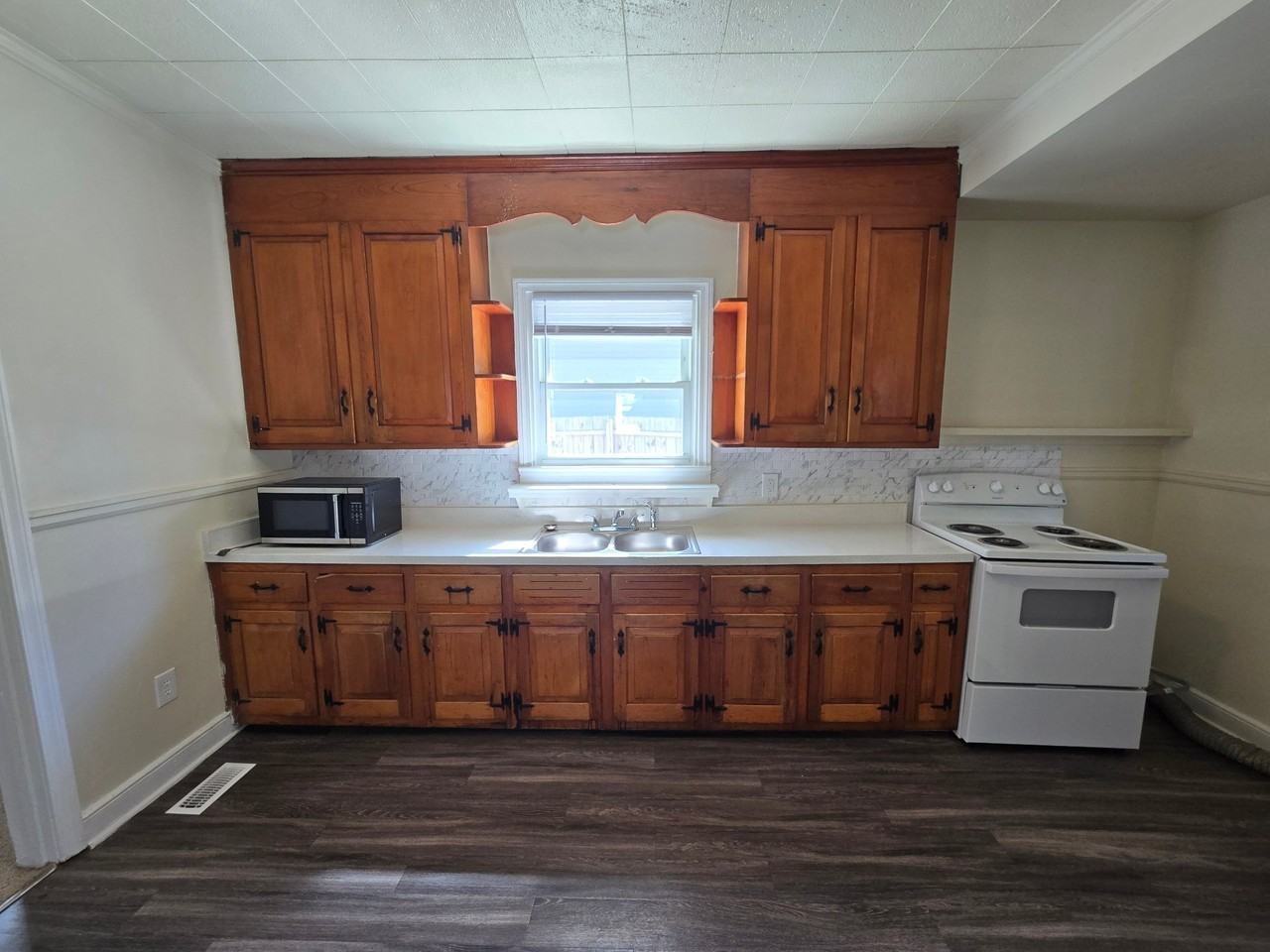 5006 Oriole Ave - Photo 4 of 12