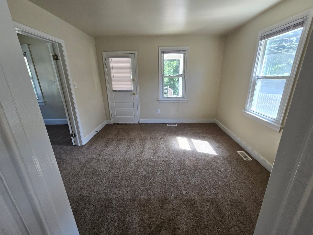 5006 Oriole Ave - Photo 5 of 12