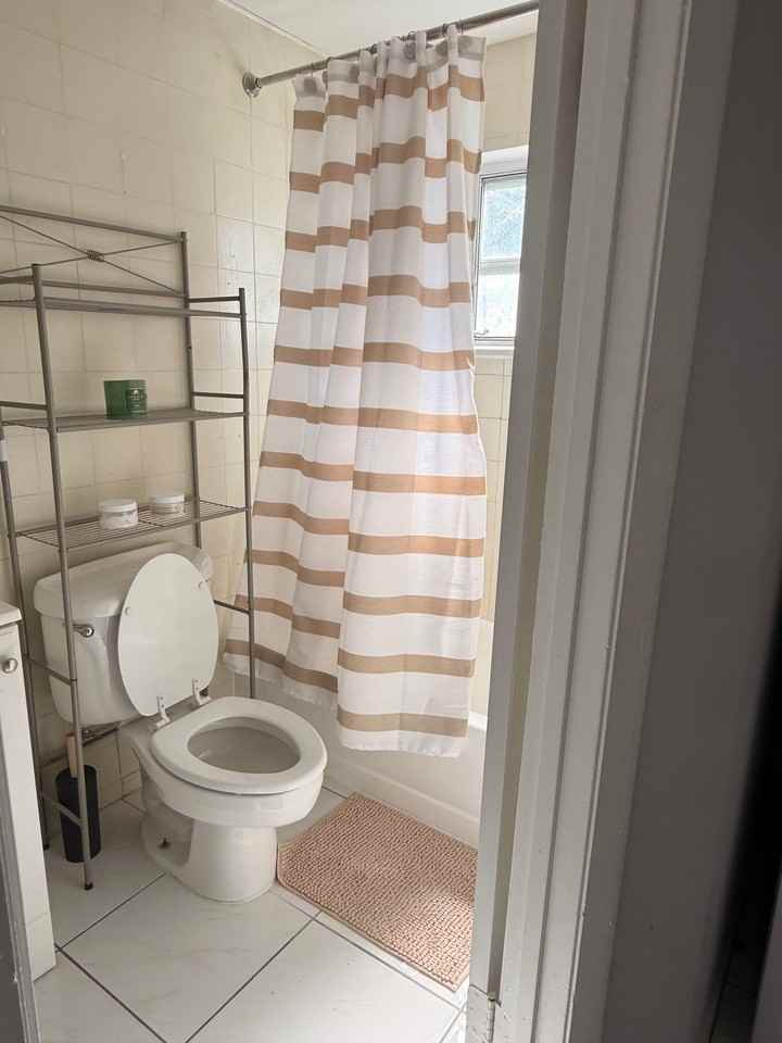 5231 Sw 7th St - Photo 3 of 3