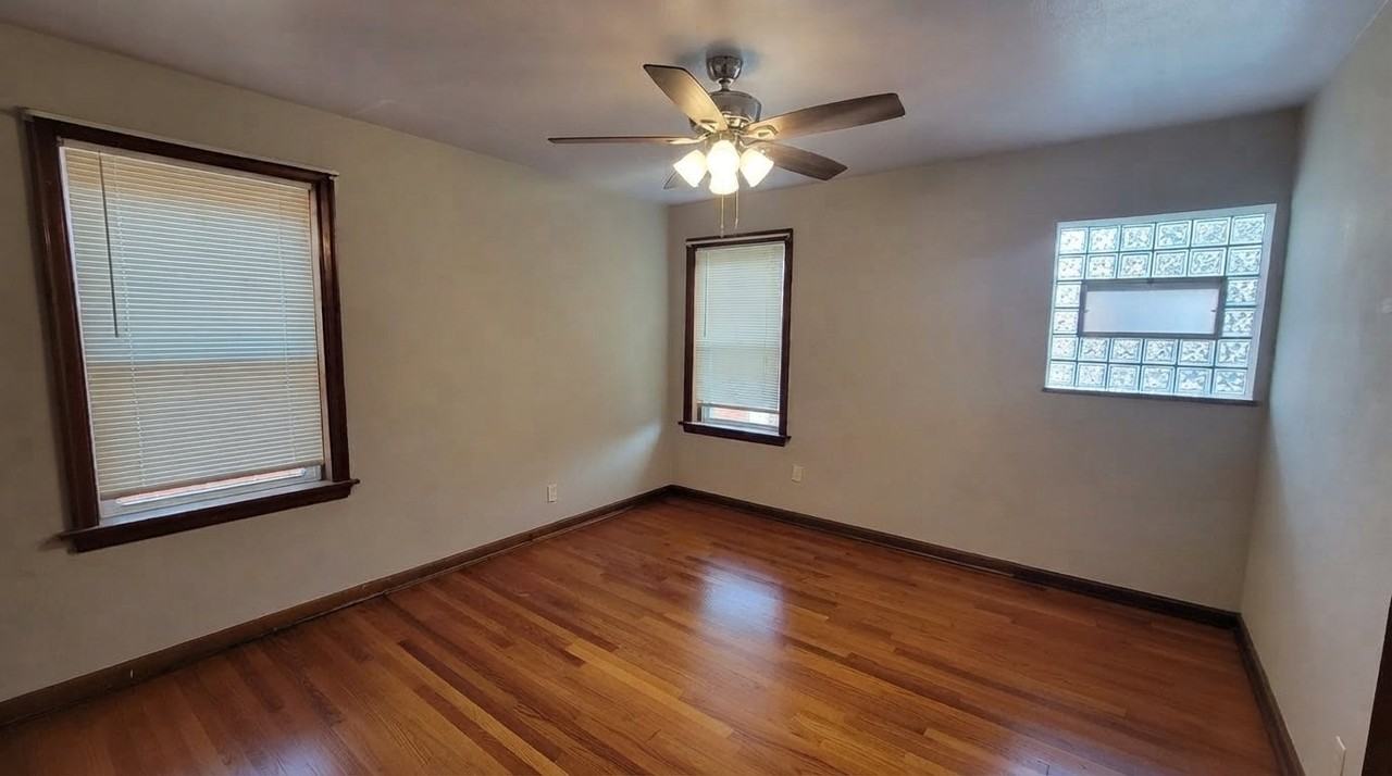 6237 Eichelberger St #2W - Photo 5 of 6