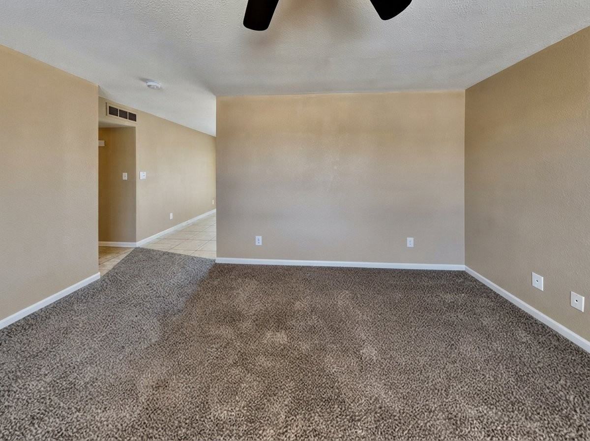 5026 S 20th Ave - Photo 3 of 7