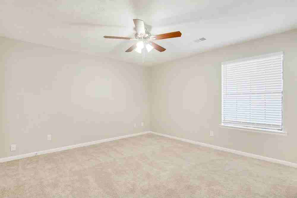 660 Utoy Cir Sw - Photo 4 of 11