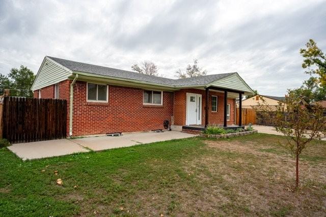 7718 Umatilla St - Photo 2 of 18