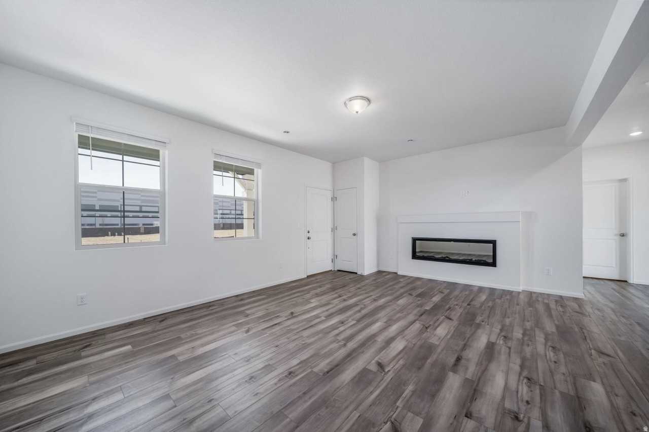54 N Provo River Rd - Photo 4 of 20