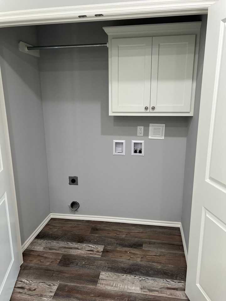 744 N Hodge St #744 - Photo 4 of 10