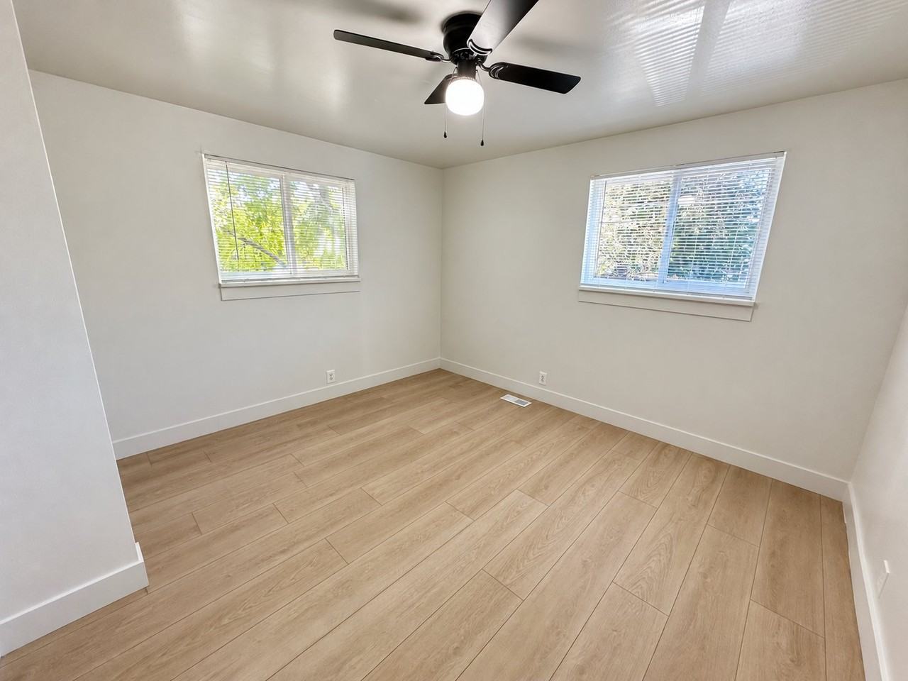 1340 S St #4 - Photo 6 of 12