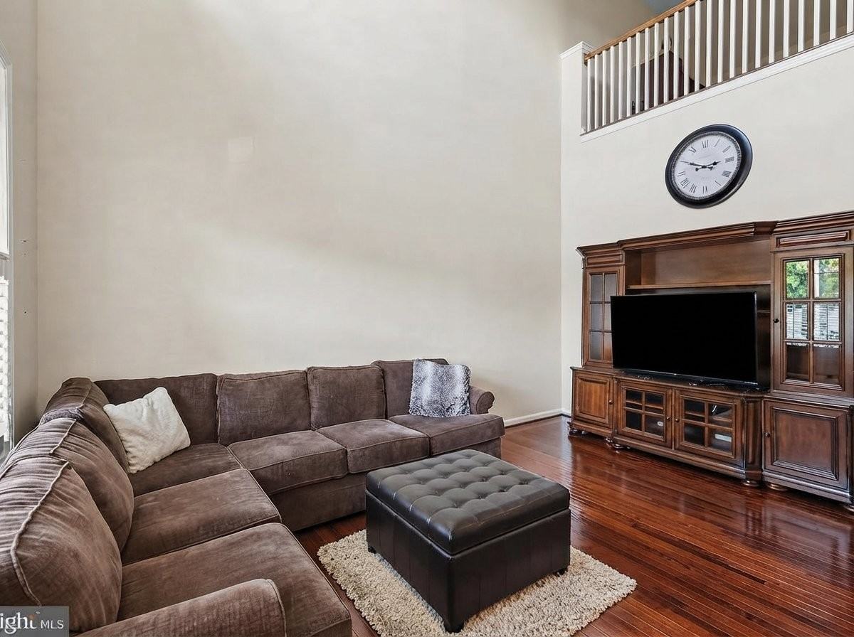 15041 Sunflower Dr - Photo 3 of 19
