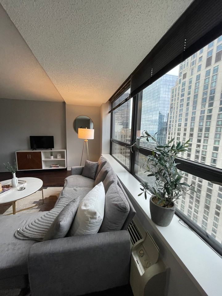 333 E Grand Ave - Photo 2 of 7