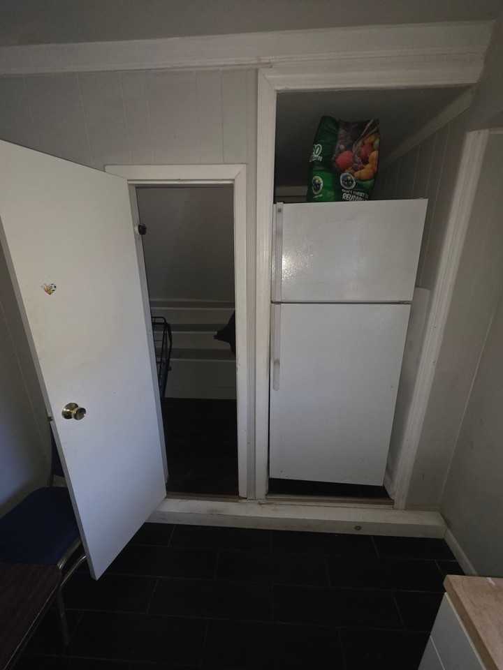 502 Liberty St #2 - Photo 3 of 3