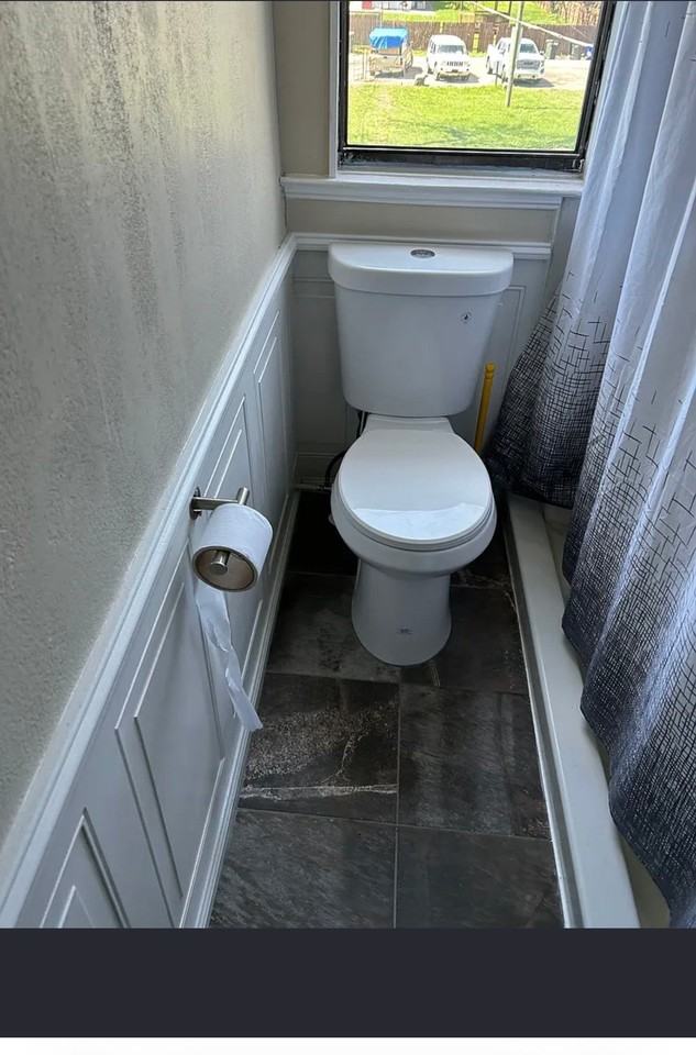261 Clarendon Ave - Photo 4 of 6