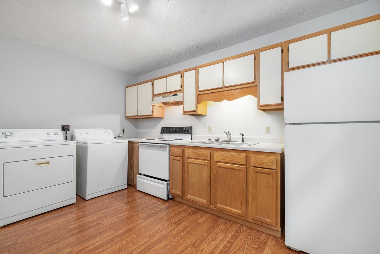 537 Jena Beth Drive - Photo 3 of 11