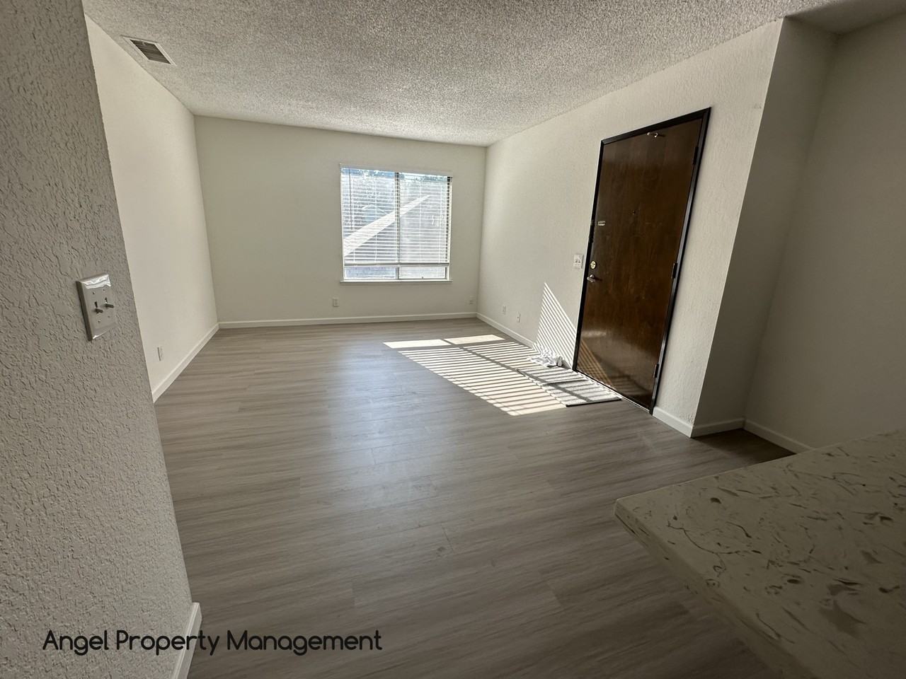 1325 U Street 1 - Photo 4 of 17