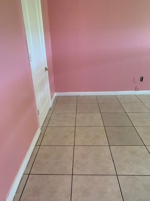 1104 Westminster Street W - Photo 6 of 15