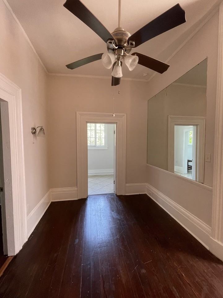 3222 Prytania - Photo 2 of 10