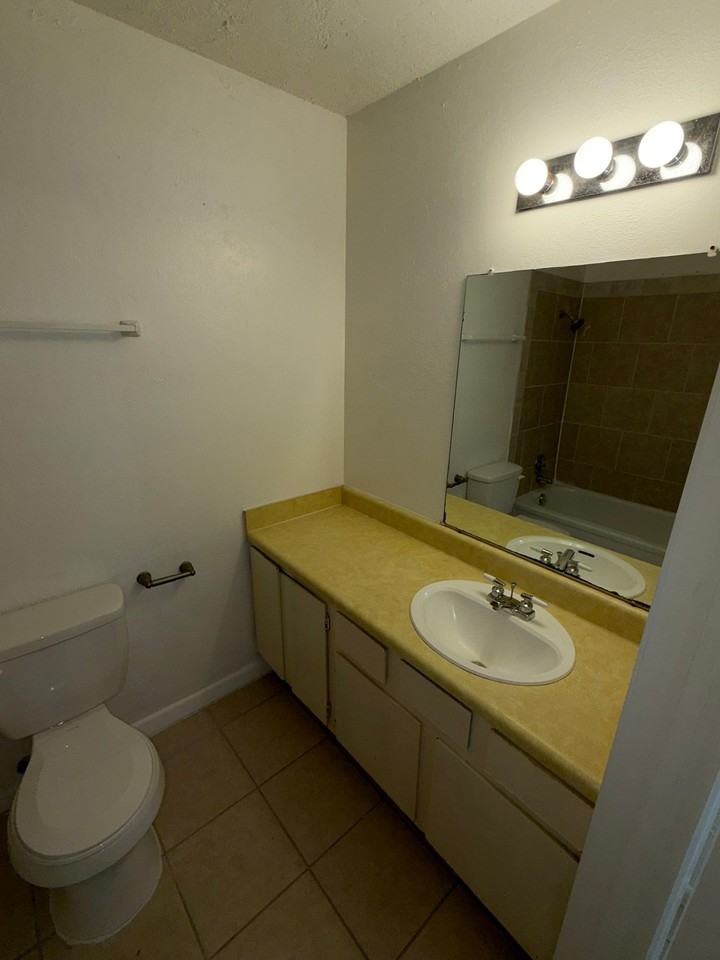 3608 Robinhood Dr - Photo 4 of 12