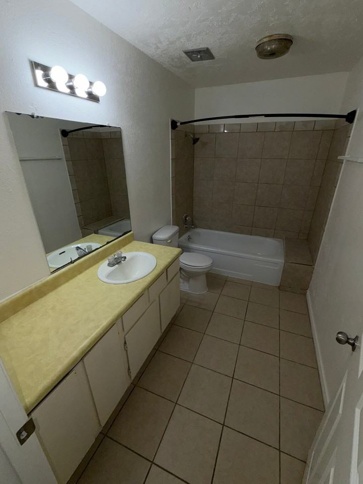 3608 Robinhood Dr - Photo 6 of 12