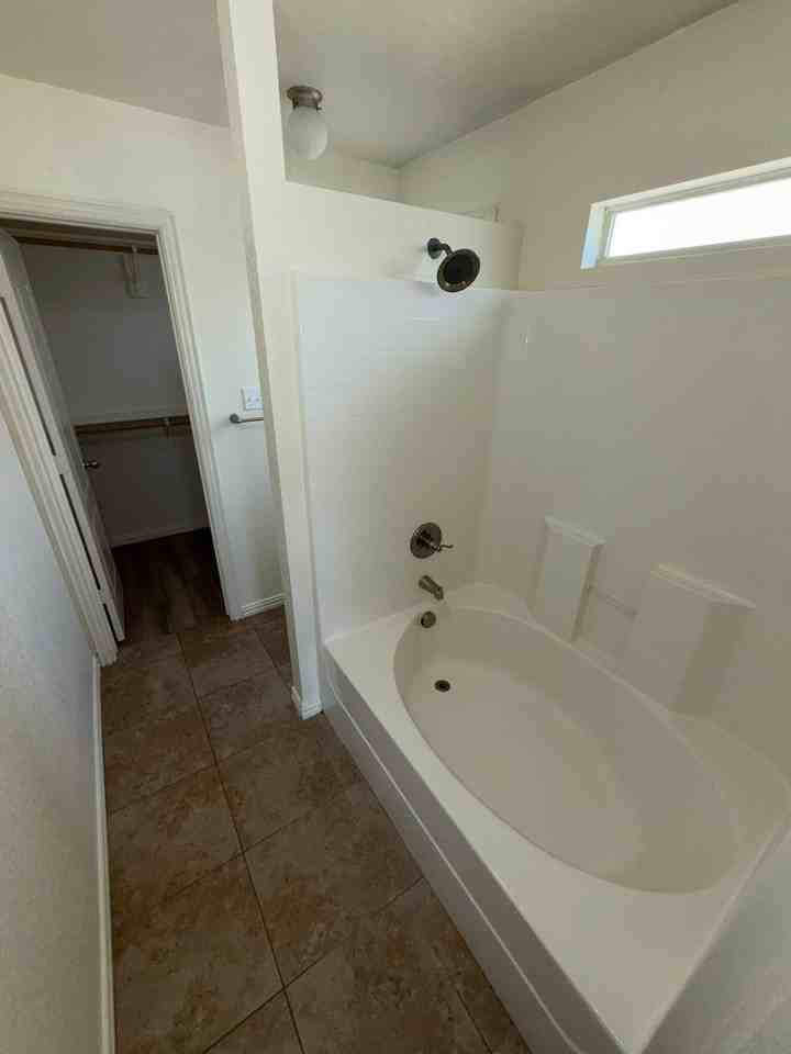 8375 Saddle Brook Drive - Photo 4 of 20