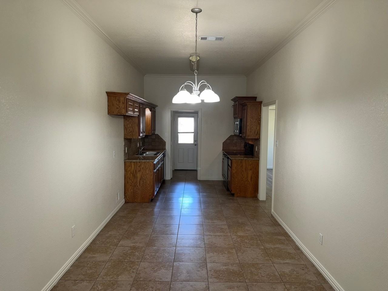 8375 Saddle Brook Drive - Photo 7 of 20