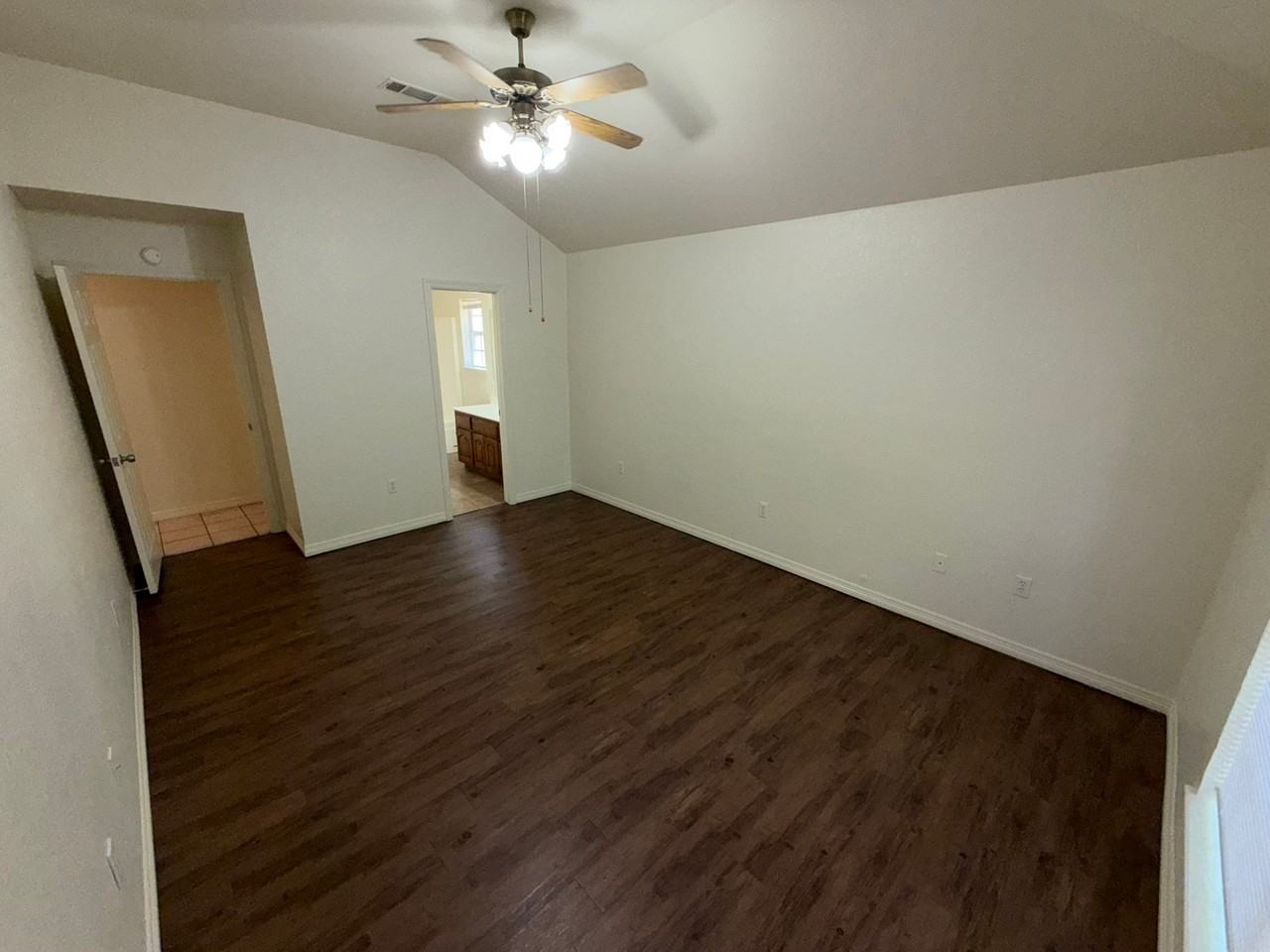 3108 Pecan Valley Dr - Photo 3 of 24