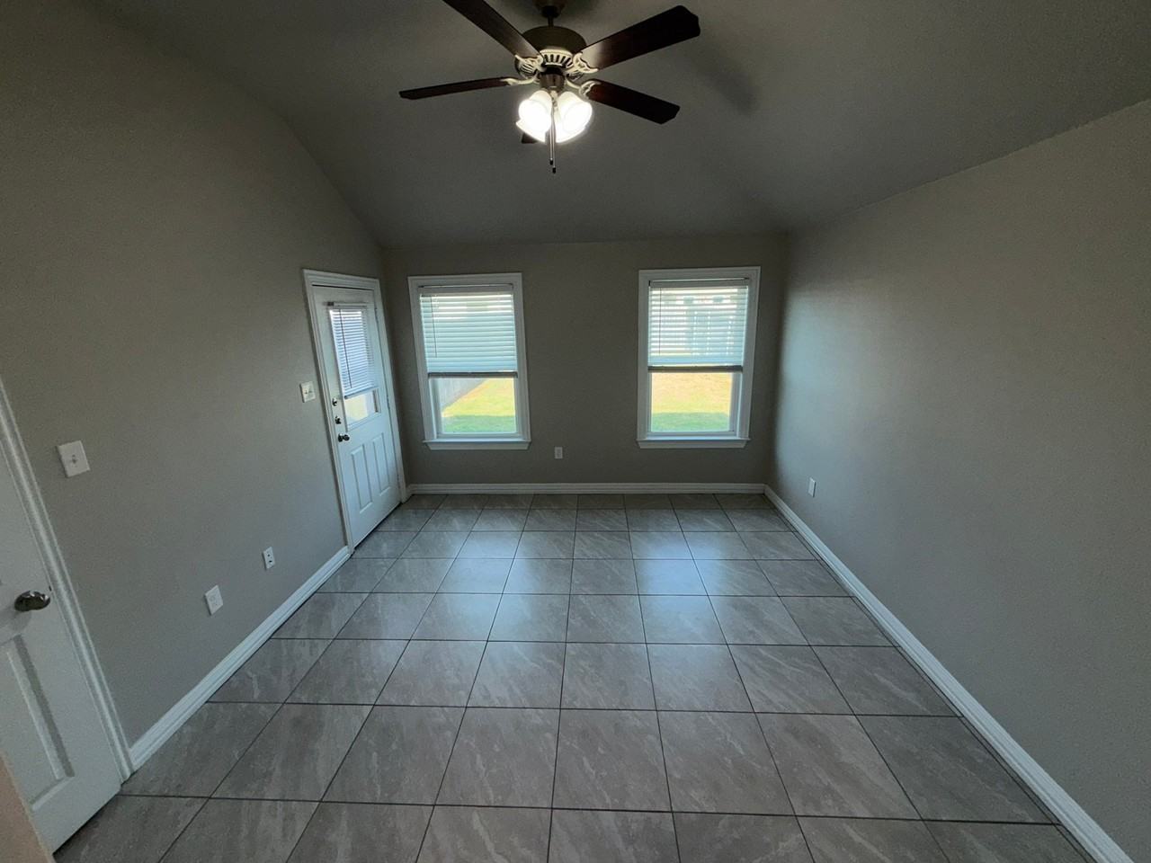 3210 S 13th St - Photo 3 of 12