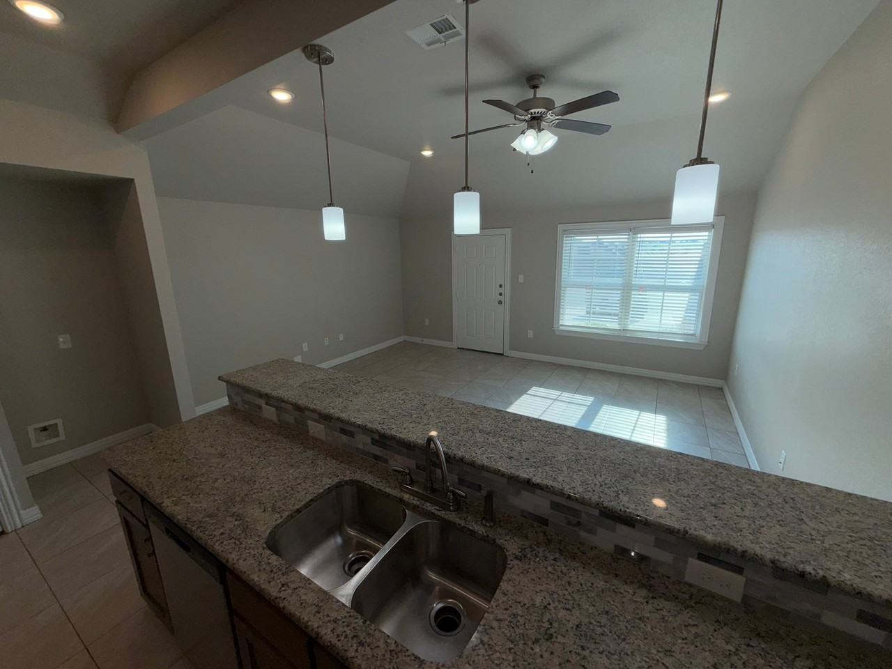 3210 S 13th St - Photo 7 of 12