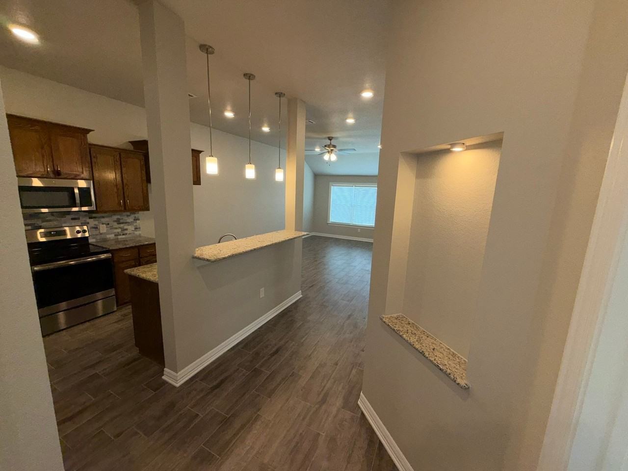 3215 Addison Way - Photo 4 of 14