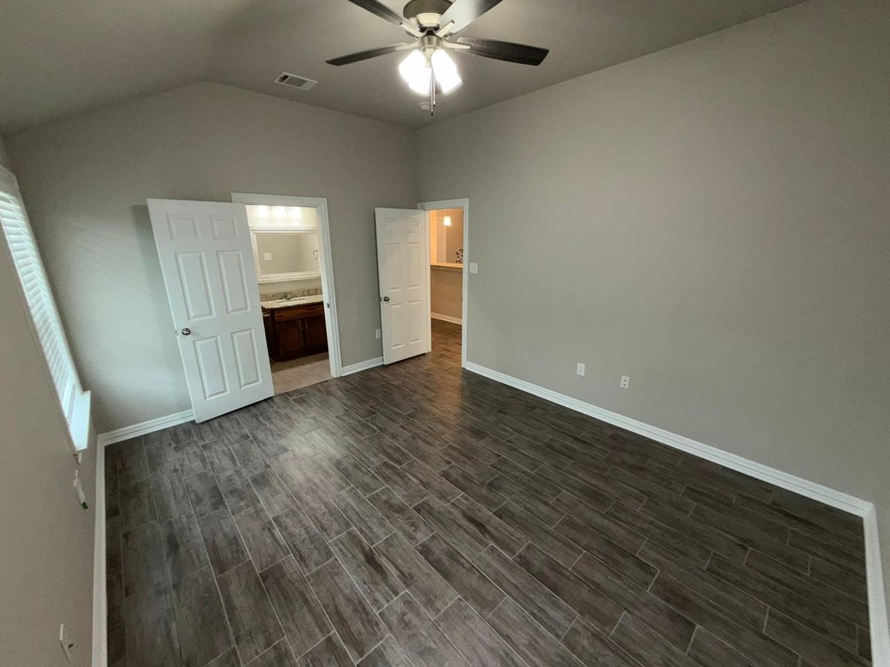 3215 Addison Way - Photo 6 of 14
