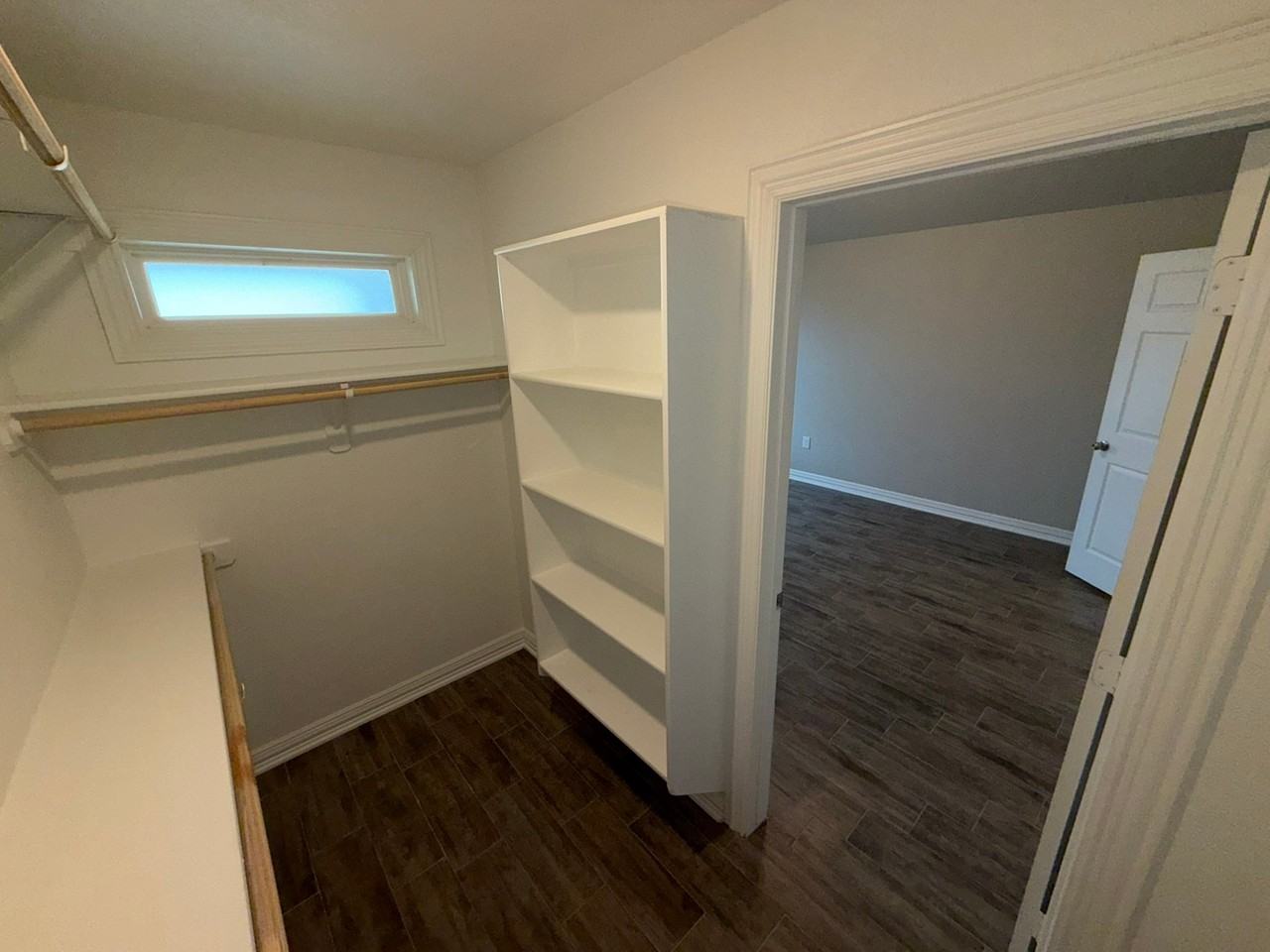3302 S 13th St - Photo 4 of 12