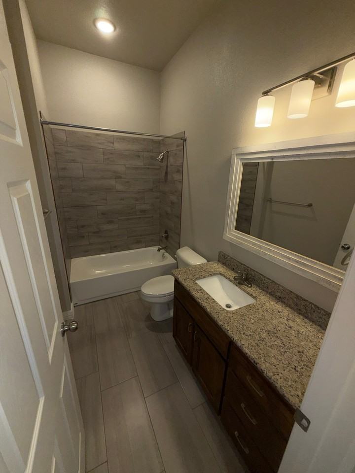 3302 S 13th St - Photo 6 of 12