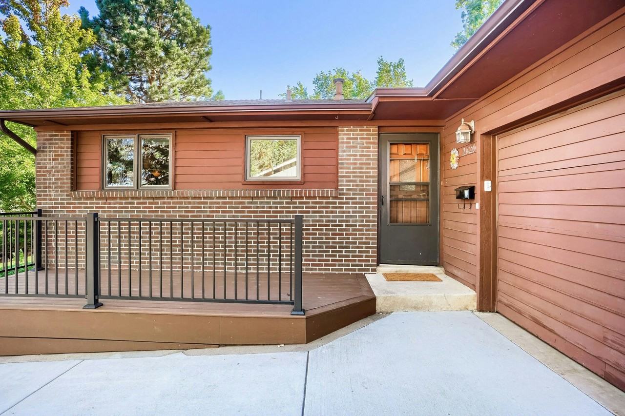2620 Cornell Circle - Photo 3 of 27