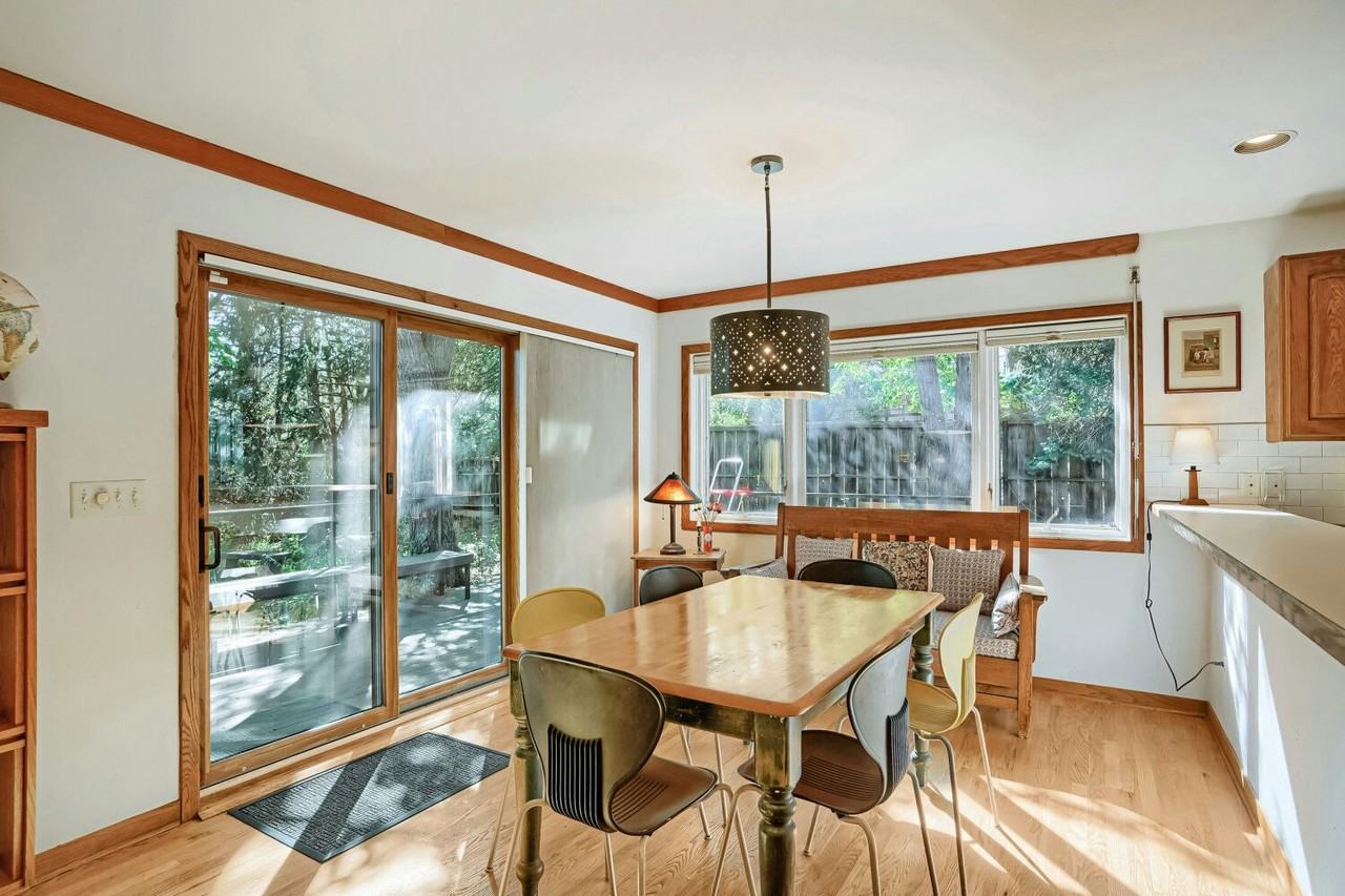 2620 Cornell Circle - Photo 7 of 27