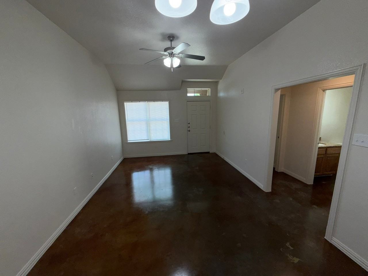 508 East Young Avenue - Photo 3 of 17
