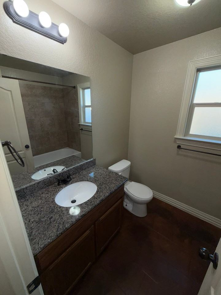 800 Ferrara Circle - Photo 6 of 14