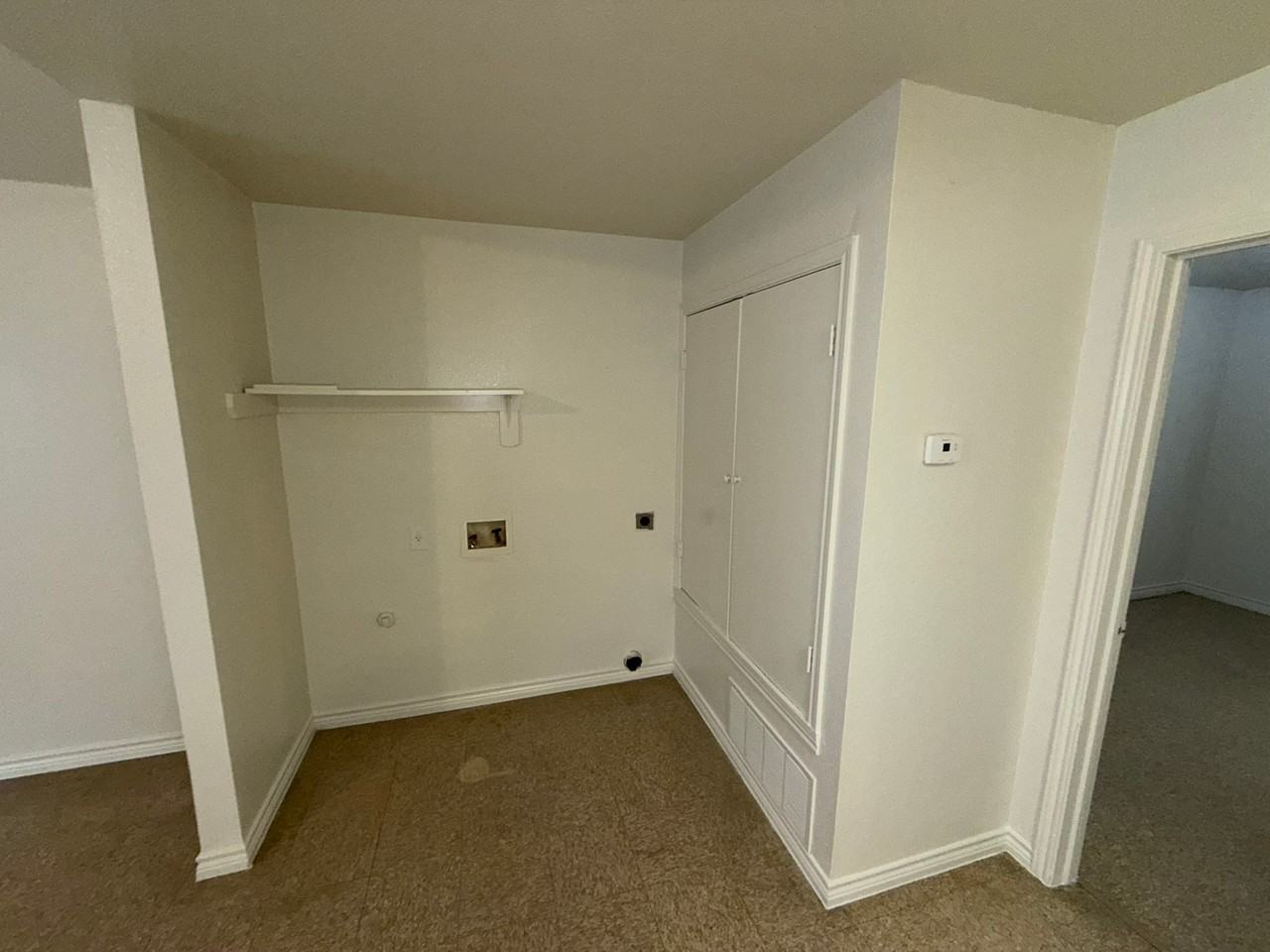 1121 South Terrace - Photo 3 of 7