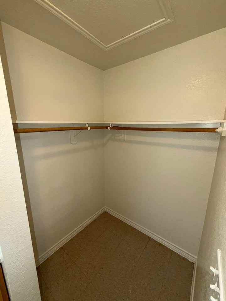 1121 South Terrace - Photo 5 of 7