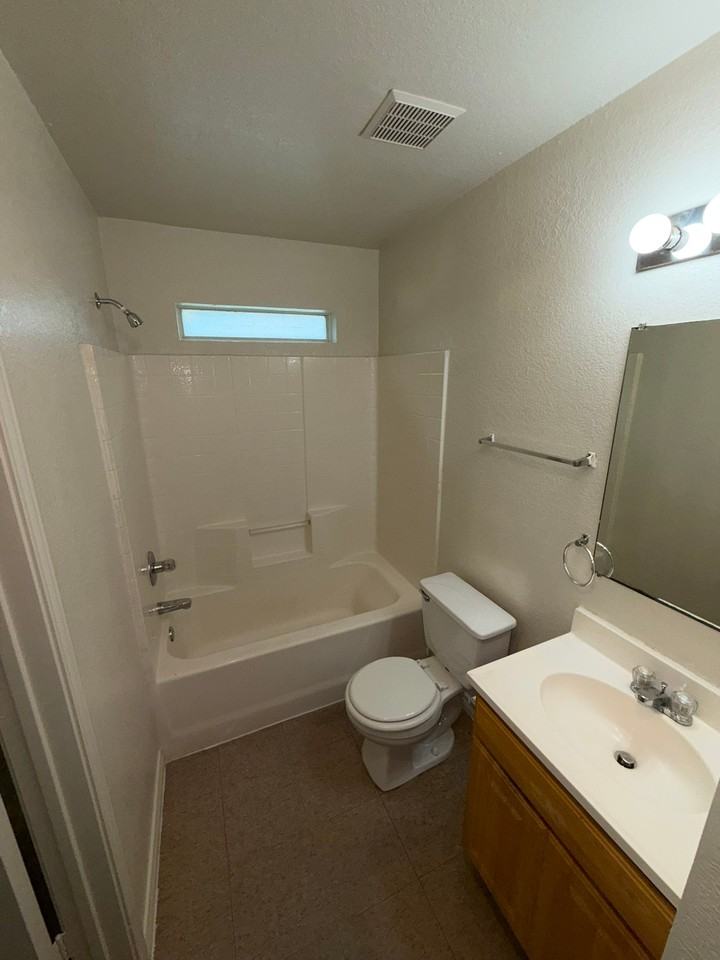 1121 South Terrace - Photo 6 of 7