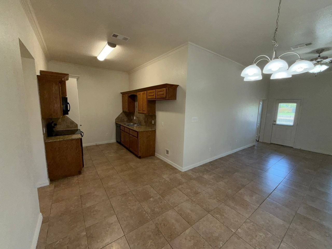 8347 Saddle Brook Drive - Photo 7 of 13