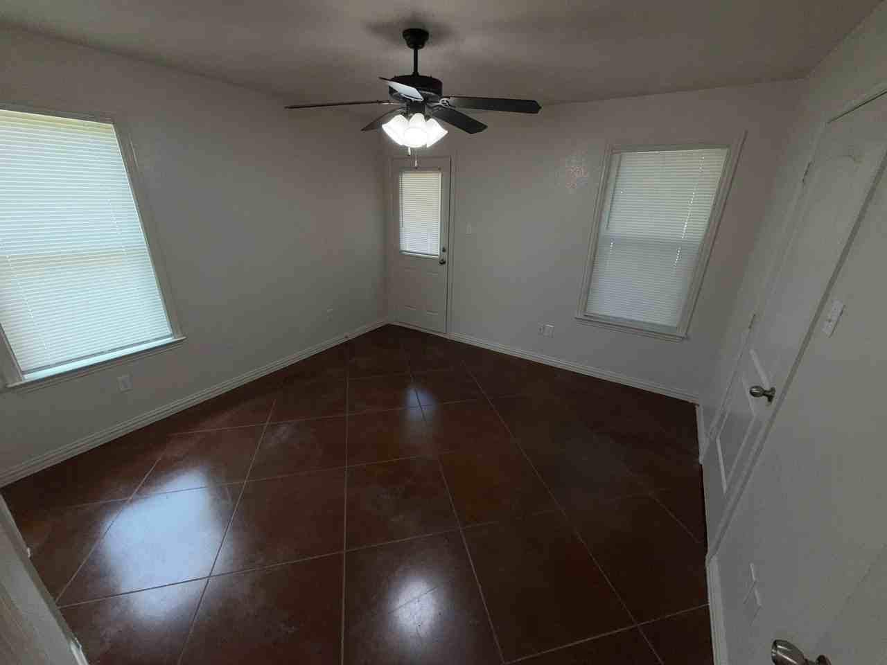 1104 South MLK - Photo 5 of 10